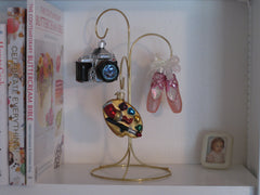 Mom Tree Ornament Display example on its-ornamental.com