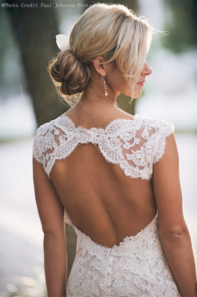 keyhole back wedding gowns