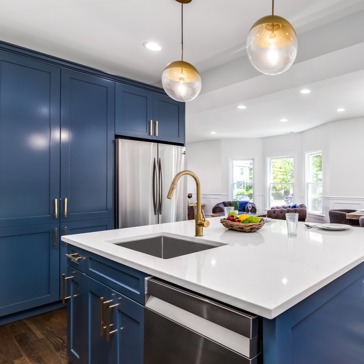 Mixed-Metal Fixture Design Throughout Your Home