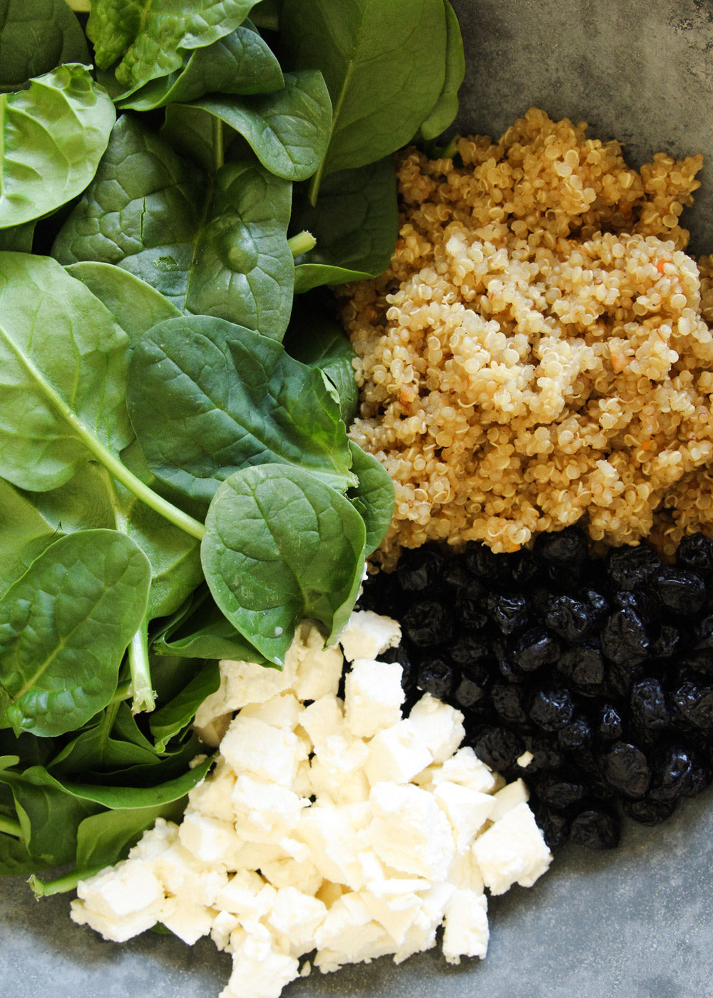 5 ingredient spinach blueberry salad protein quinoa