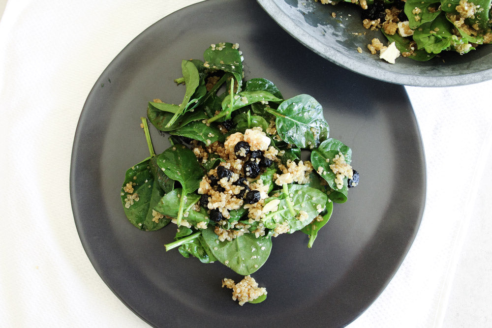 5 ingredient summer salad spinach and blueberry quinoa salad