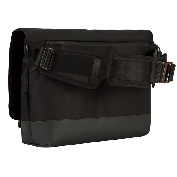 incase sport field messenger bag