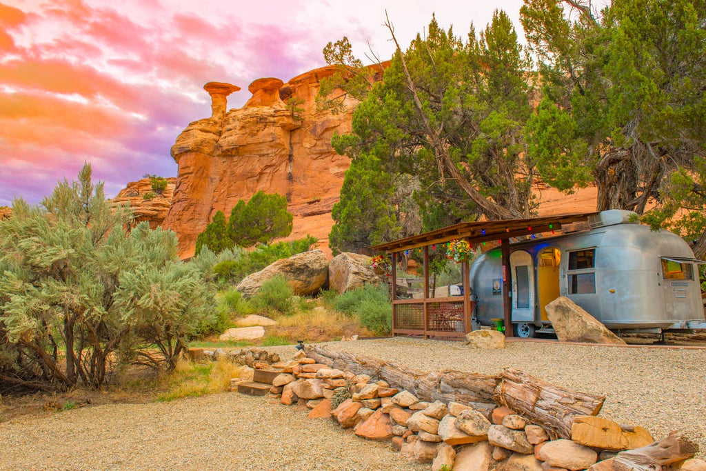 20 Tiny Houses in Colorado You Can Rent on Airbnb TODAY!