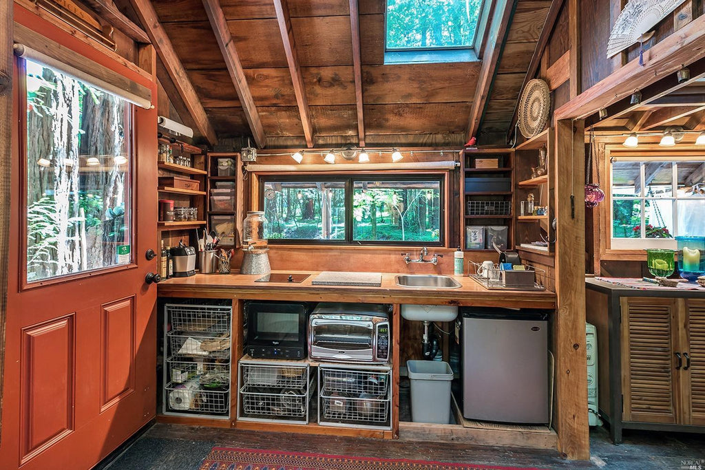 Tiny Redwood Cabin and Treehouse with Zip lines in Monte Rio, California