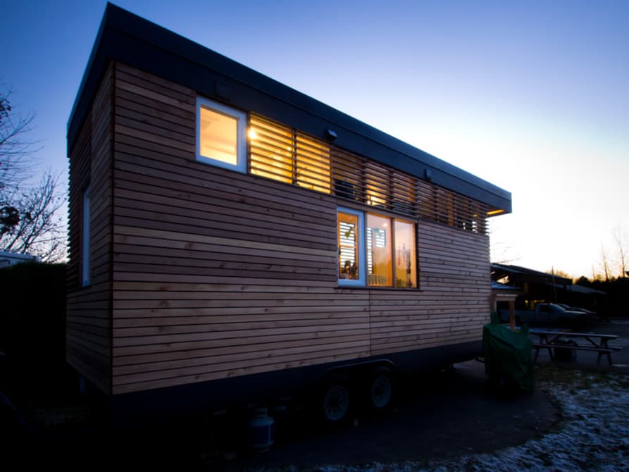 186-sqft “Thousand Crow” Tiny Home on Wheels by Camera Buildings