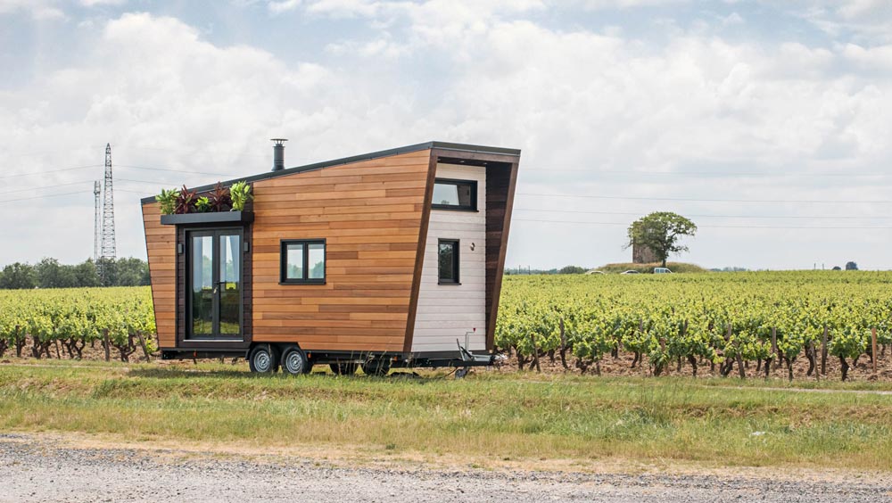 23' "Intrépide" Tiny House on Wheels by Tiny House Baluchon