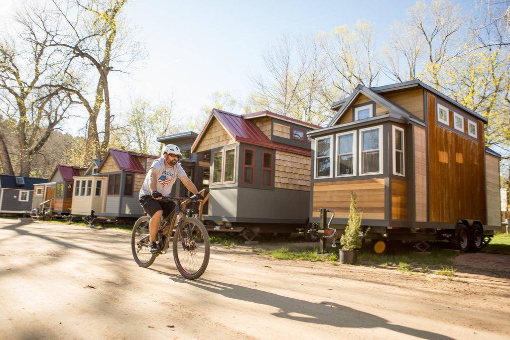 20 Tiny Houses in Colorado You Can Rent on Airbnb TODAY!