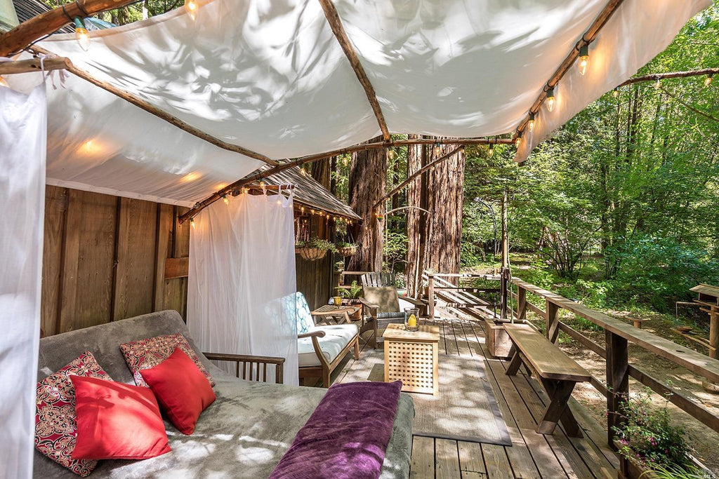 Tiny Redwood Cabin and Treehouse with Zip lines in Monte Rio, California