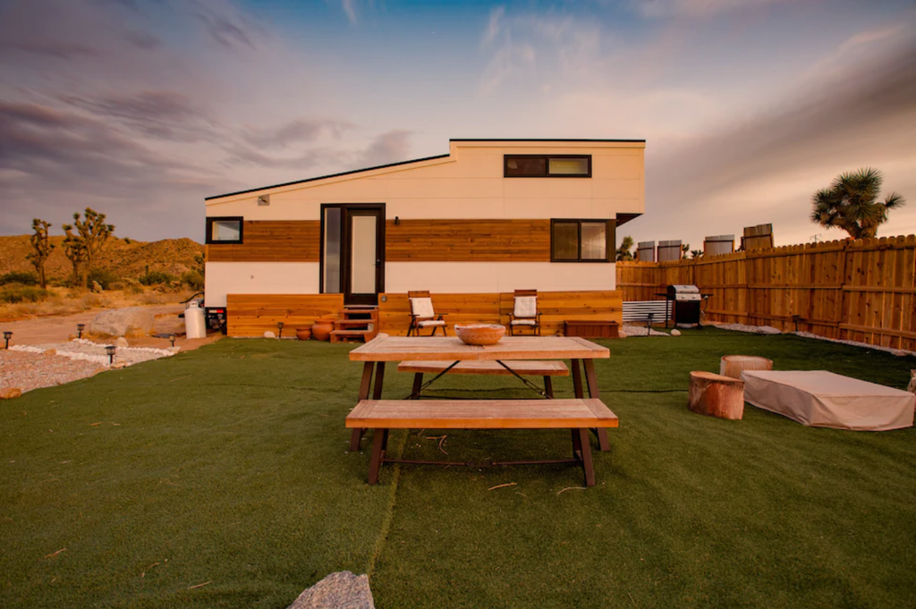 20 Tiny Houses in California You Can Rent on Airbnb TODAY!