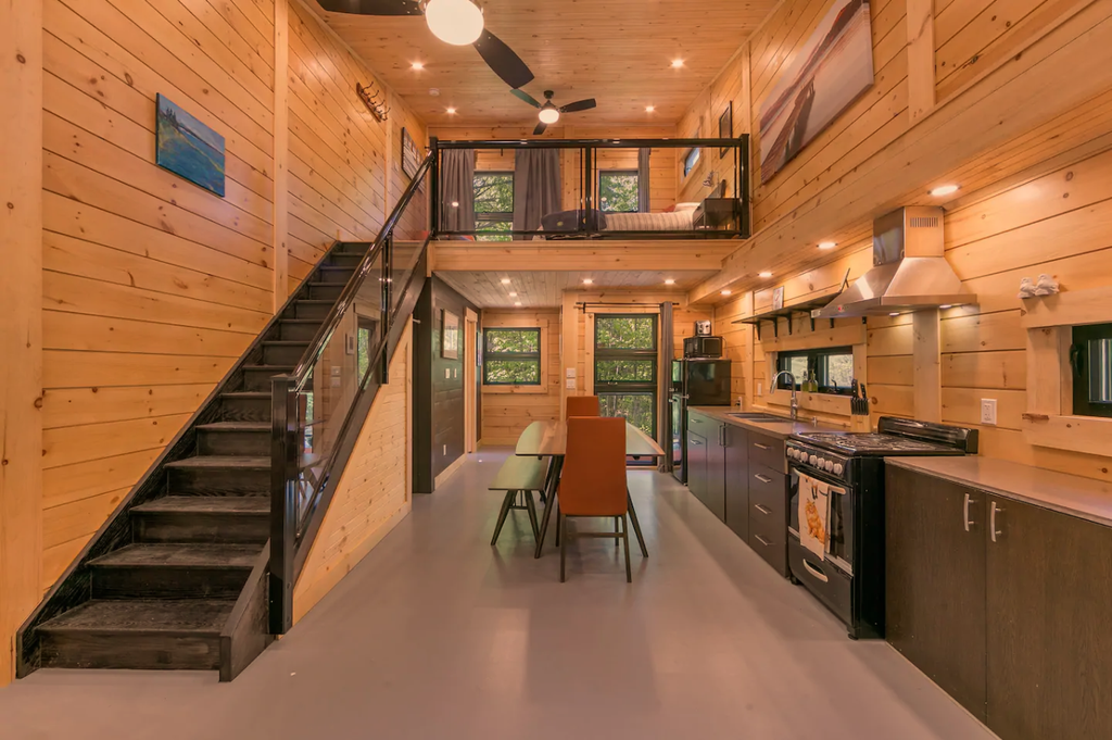 27 Tiny Houses in Canada You Can Rent on Airbnb in 2020!