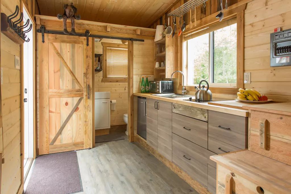 Tiny House on the Water in Vancouver, Canada - Tiny Houses for rent on Airbnb