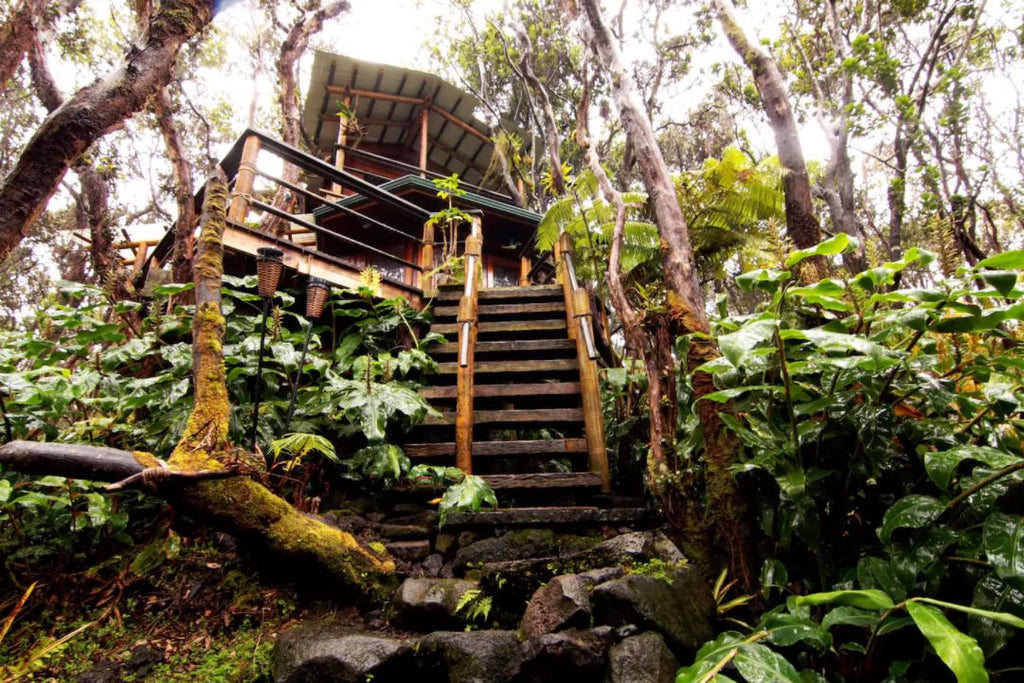 Treehouse at Kilauea Volcano in Volcano, Hawaii - Tiny Houses for rent on Airbnb