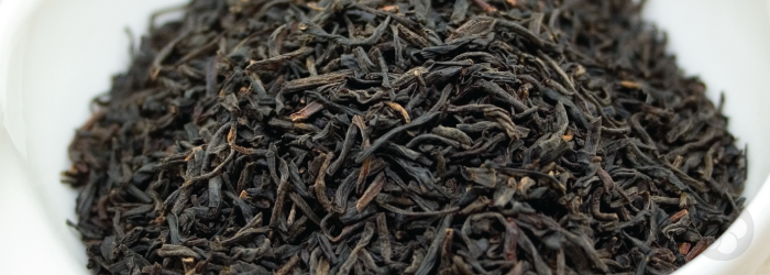 Keemun black tea looks like a standard English-style tea, but is usually sweeter than Indian varieties.