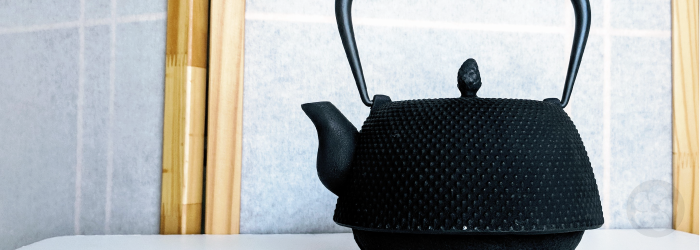 cast iron teapot or tetsubin; originally used for boiling water rather than brewing tea