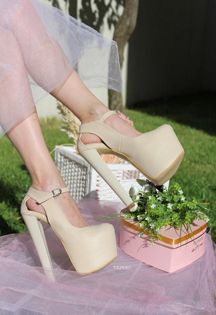 cream nude shoes