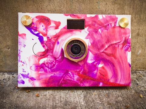 PaperCam paper digital camera in Little Painter allows you to create your own camera case. 