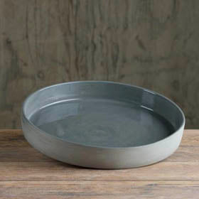 Prêt-à-Pot handmade ceramic platter available at Sarza home goods and furniture store, Rye, New York.