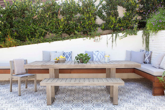 Designer Spotlight Lindsay Pennington Arianna Belle Blog - outdoor table and chairs