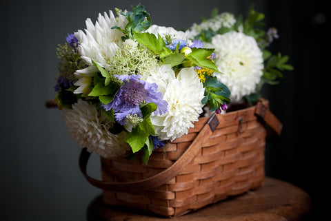 Sonia Dong's bouquet made by Toronto florist, Sarah Nixon from My Luscious Backyard.