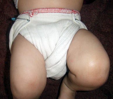 twist fold red edge diaper