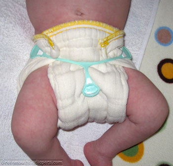 yellow edge diaper snappi