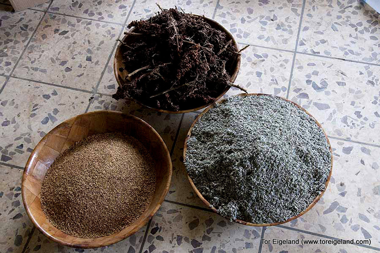 Figure 4: The three mainstay ingredients of a traditional zaatar mix - zaatar/hyssop ground, sumac, toasted sesame seeds