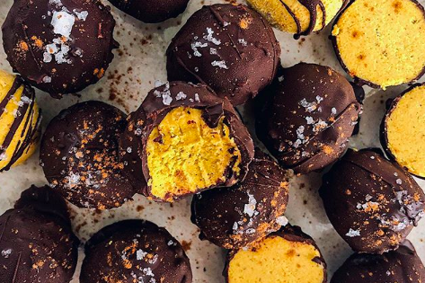 Pumpkin Spice Chocolate Truffles by Shuangy's Kitchen Sink