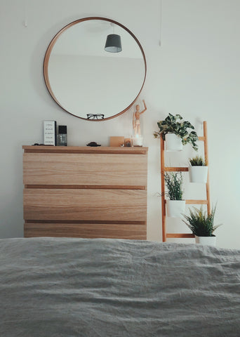 Minimalist Bedroom Accent Wall