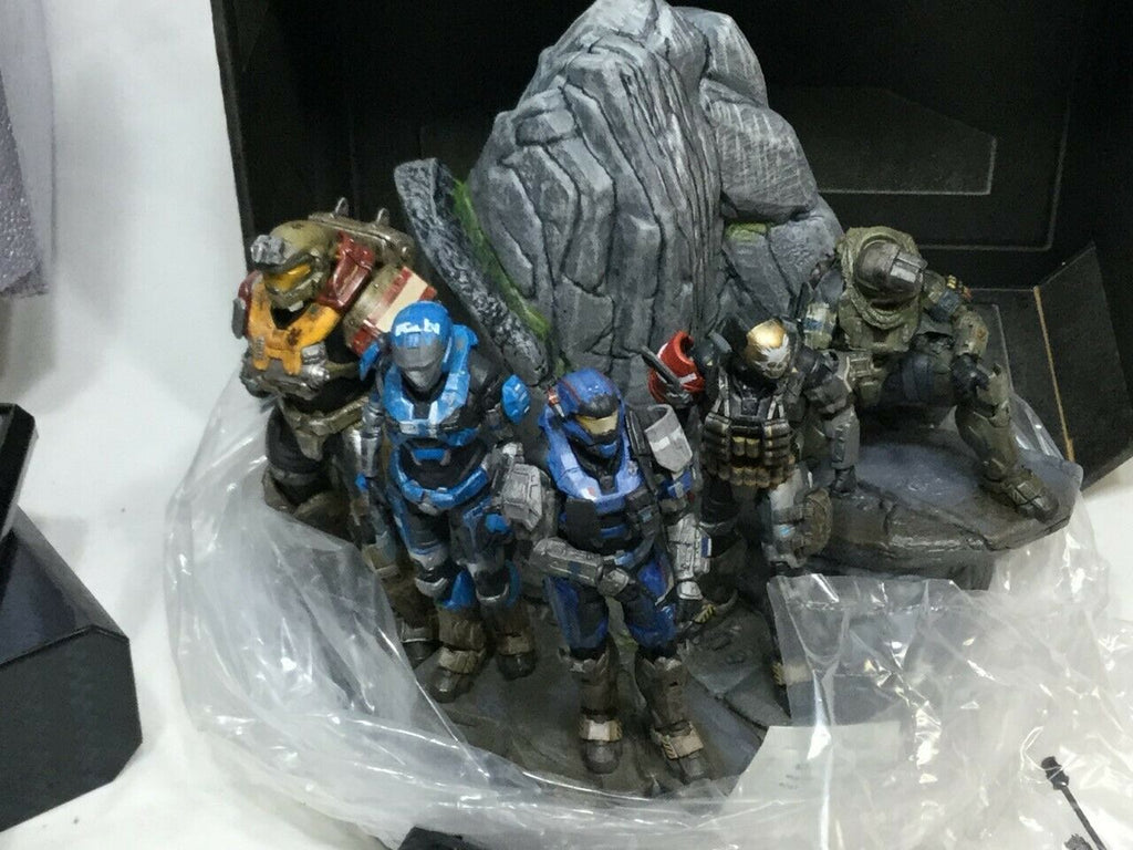 halo reach noble team statue