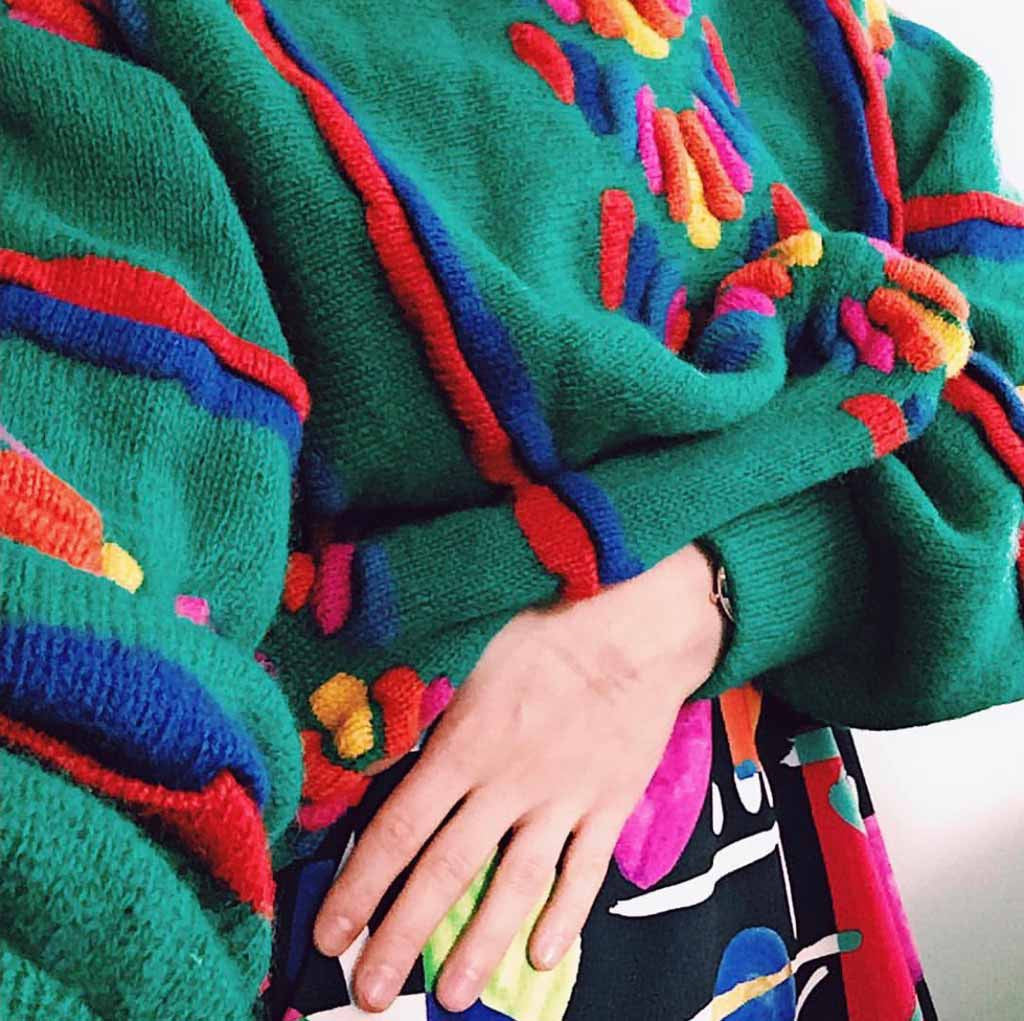 Prelovely | Fiona shows off colorful vintage 90s layers