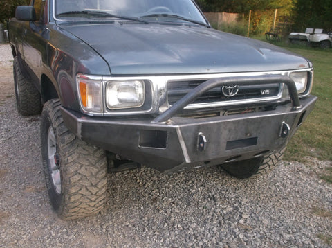 1992 Toyota pickup truck with Grizzly Winch Plate Front Bumper