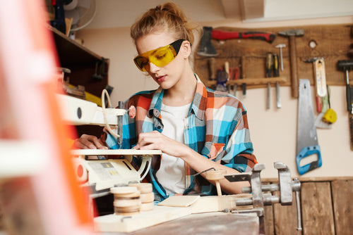 woman carpenter