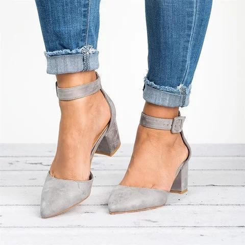 pointy toe chunky heel pump