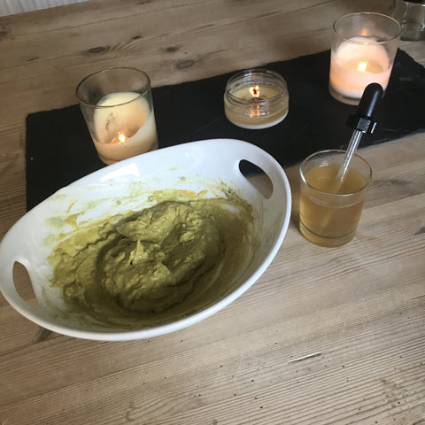 Avocado Face Mask & Apple Cider Vinegar for Hair 