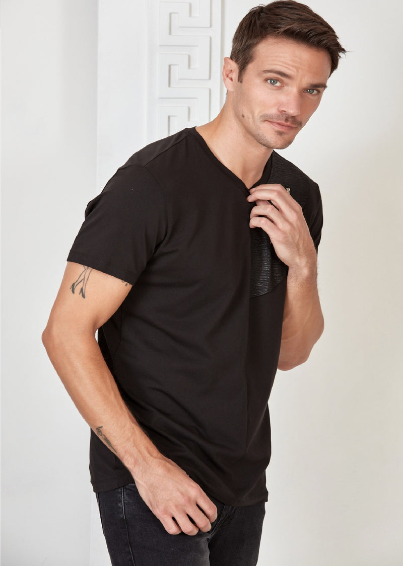 Black Gold Zipper Detailed Tee