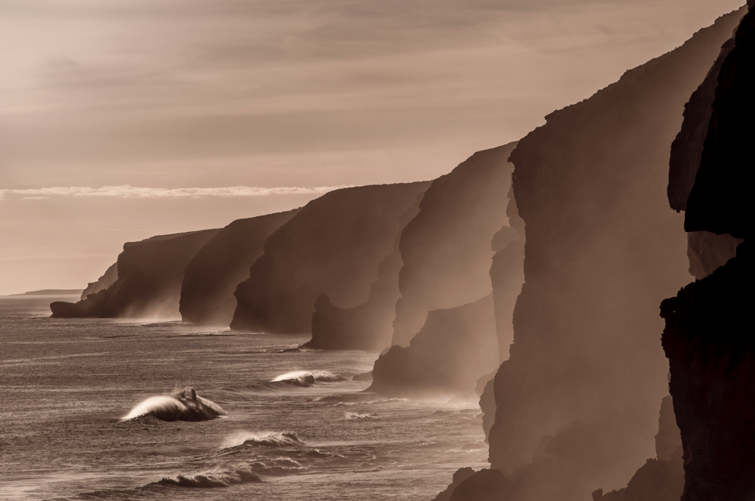 The Bight cliffs. Photo: SA Rips.