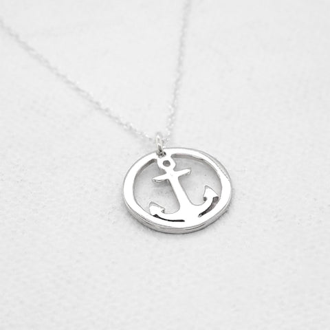 dainty anchor necklace