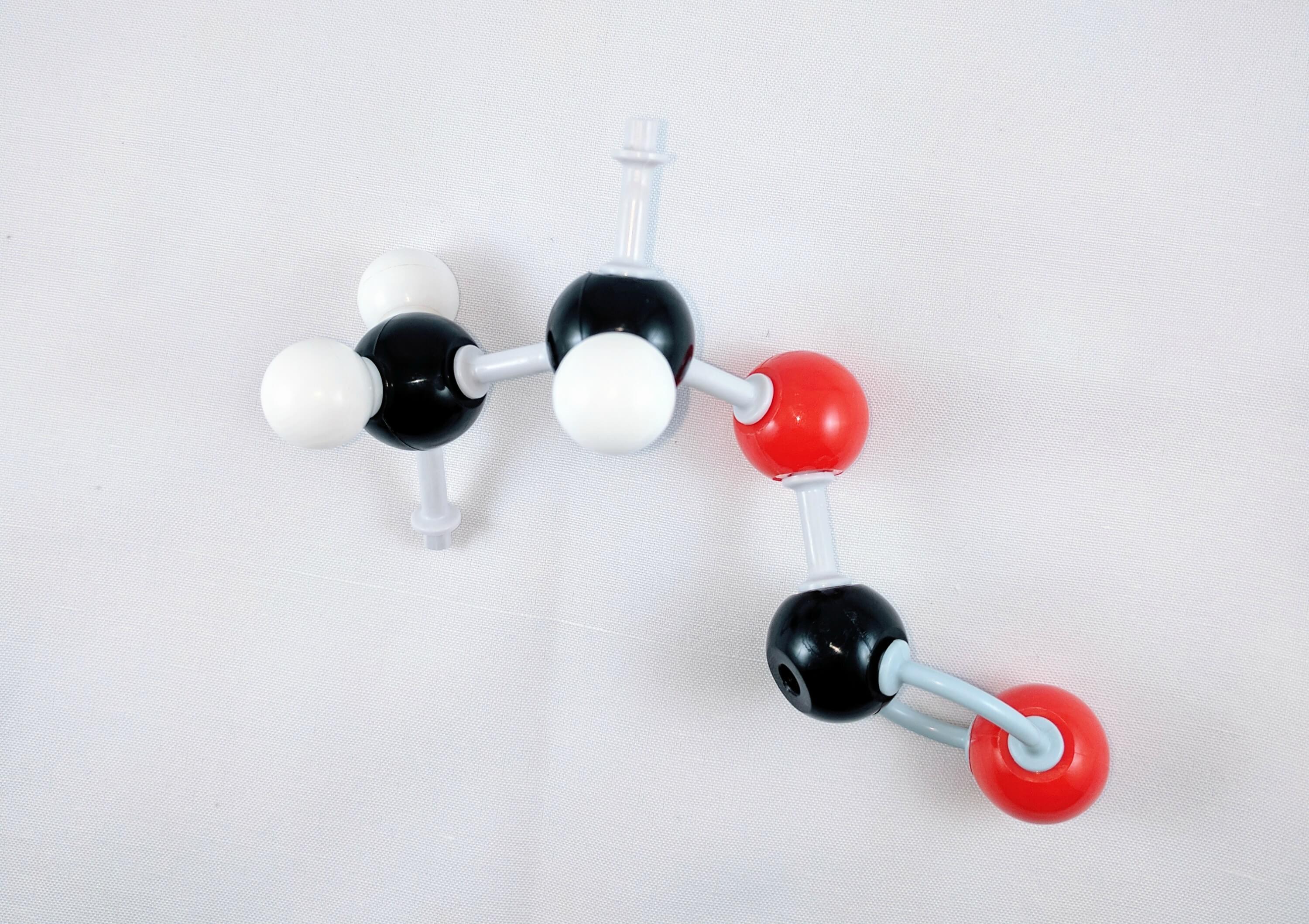 polyvinyl acetate molecule 