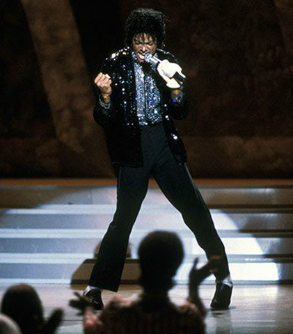Michael Jackson performing Billie Jean at Motown (1983)