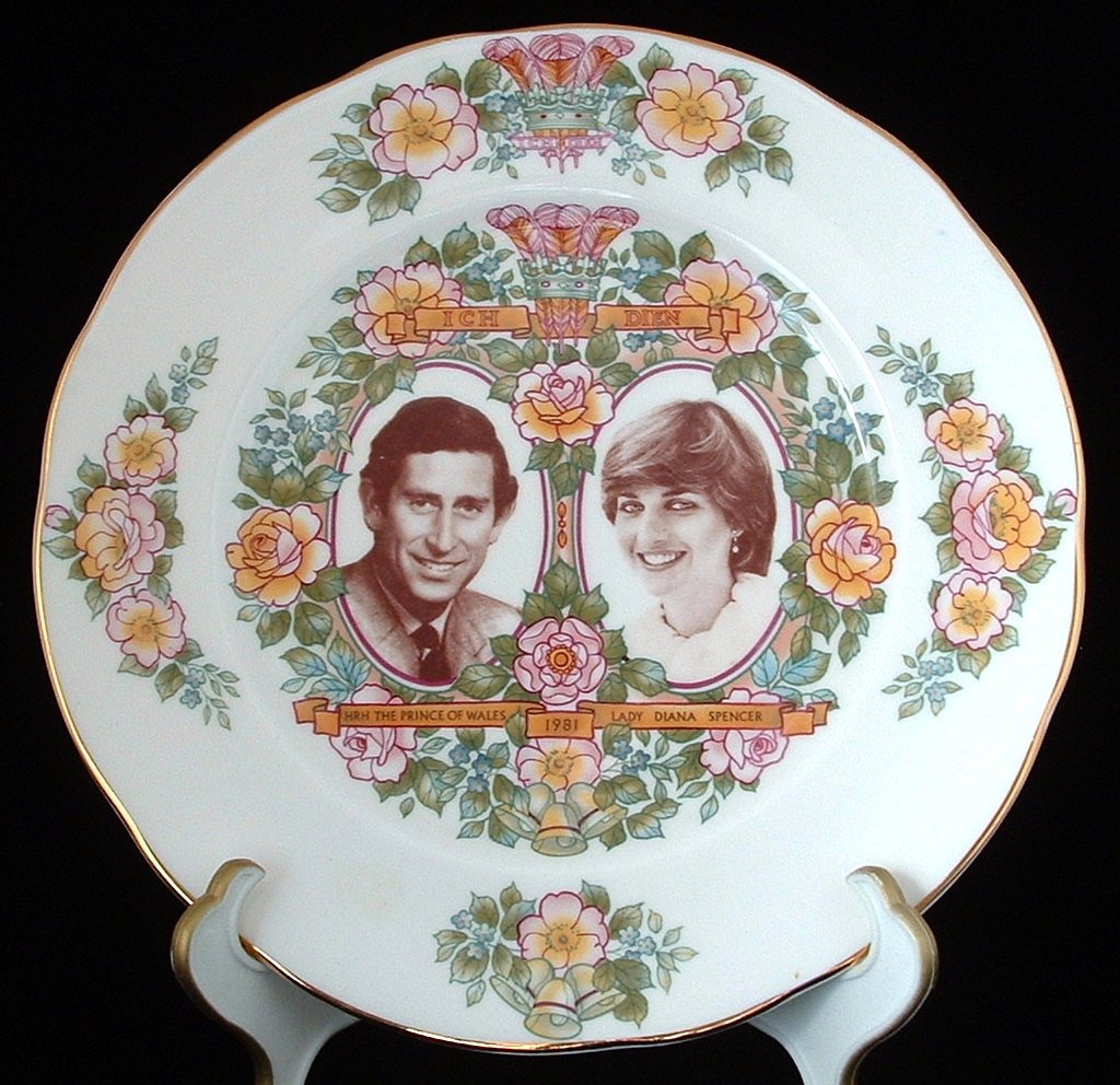 Plate Royal Wedding Prince Charles And Lady Diana Floral 1981 Pretty Time Was Antiques