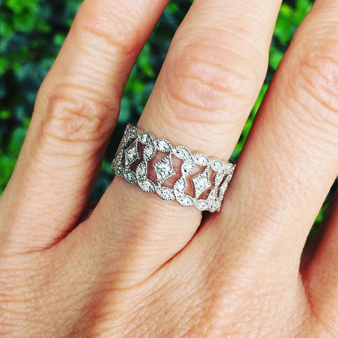 image of vintage engagement ring 