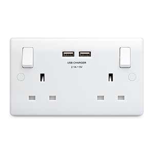 BG Nexus White 2 Gang 2.1A USB + 13A Switched Socket Outlet SP - BG822U