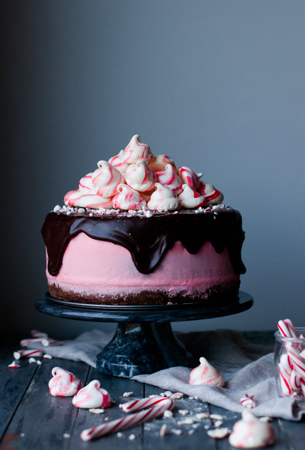 chocolate-peppermint-holiday-cake