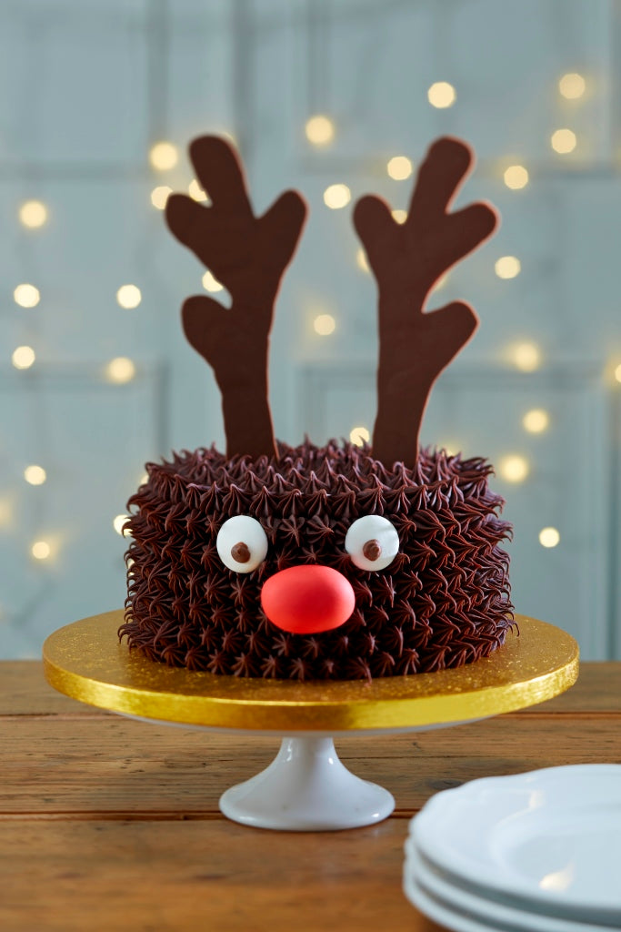 how-to-make-a-reindeer-cake/