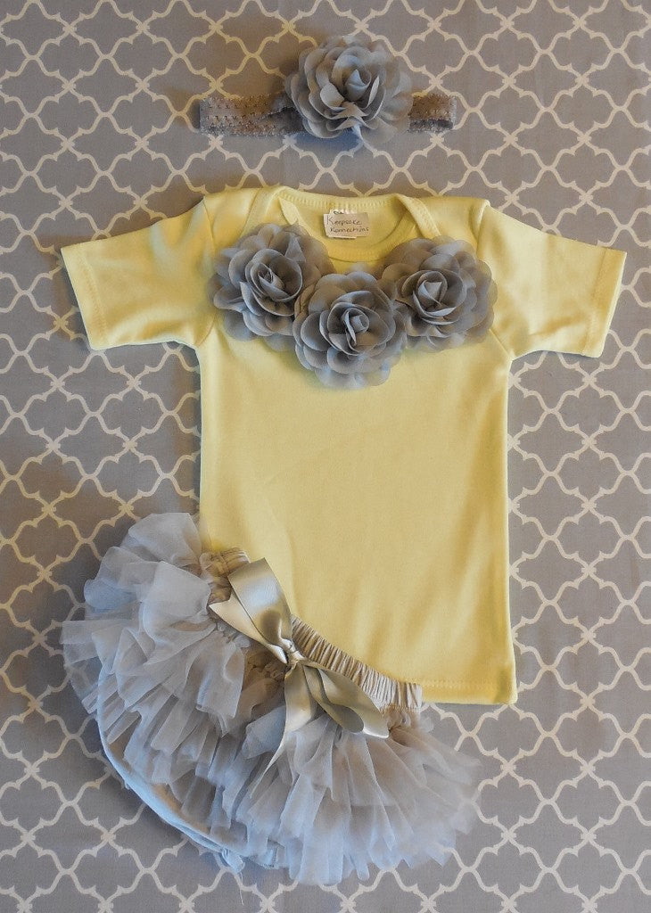 yellow newborn outfit