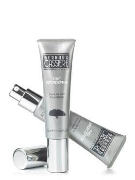 BERNARD CASSIERE FOUNDATION NATURAL MEDIUM DARK / FONCE