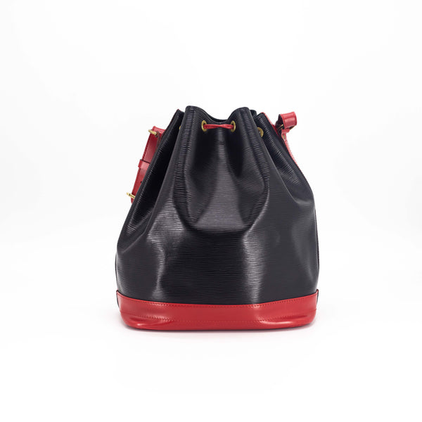 Louis Vuitton Bucket Bag Black - THE 