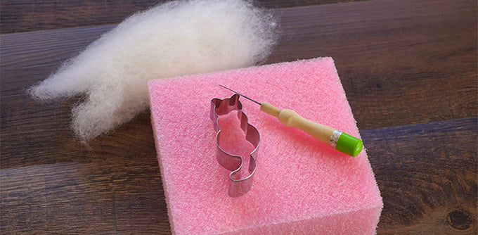 needle felting tutorial-cookie-cutter-felted-kitty-CatAtRoof01