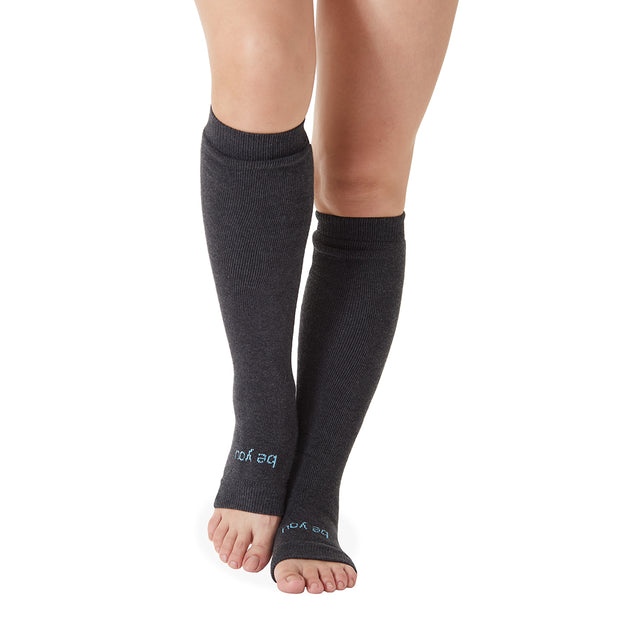 Be You Grip Leg Warmers Charcoalgrey Sticky Be Socks 1761