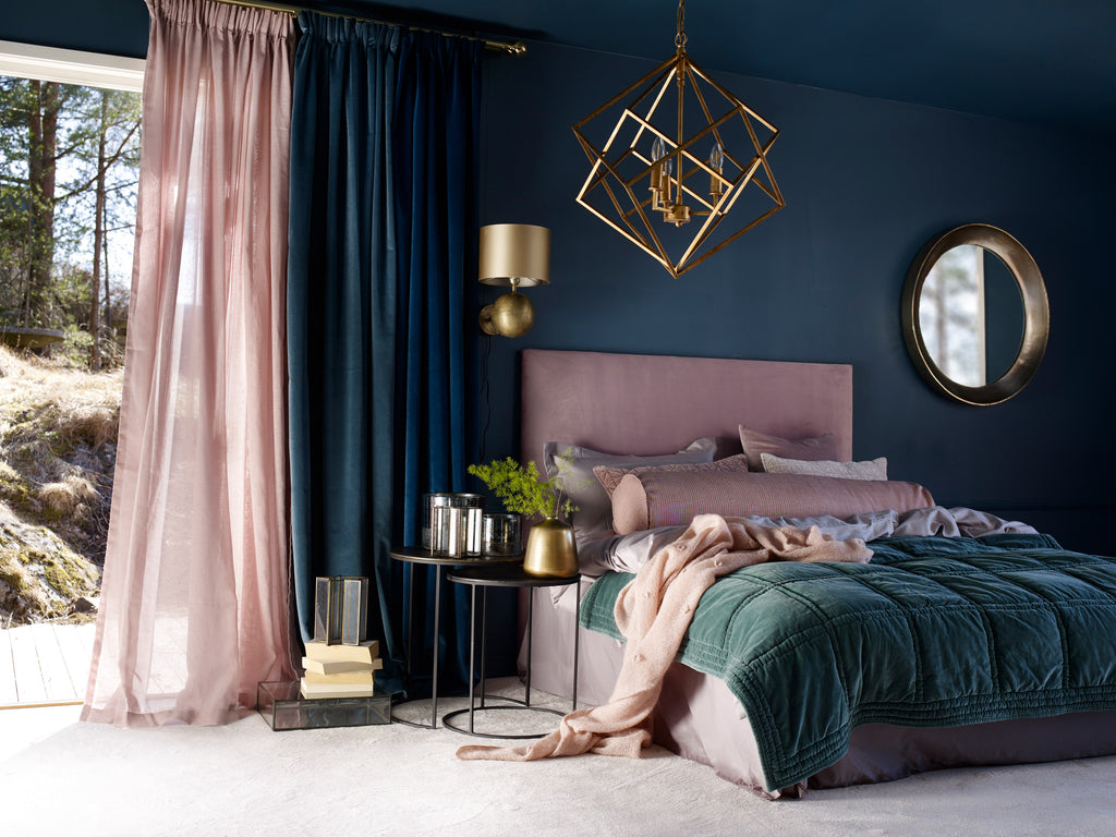 Fall Bedroom with Emerald and Dusty Pink Bedding and Metallic Finishes